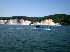 Rügens Kreideküste vom Schiff