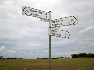 Am Ortsausgang von Lancken in Richtung Kreptitzer Heide geht es los